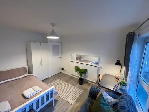 Bow House - SleepyLodge - Housity