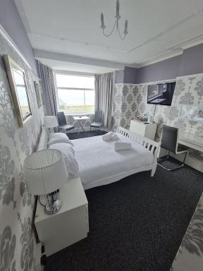 Queens Plaza Hotel - Housity