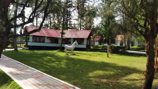 The Wild Fo'rest Resorts - Housity