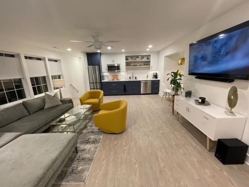 Luxury In Eastover... close to everything! - Housity