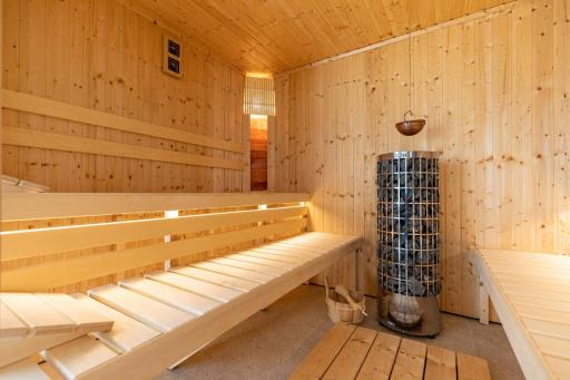 Aszúvilág Rezidencia with Sauna & Jacuzzi - Housity