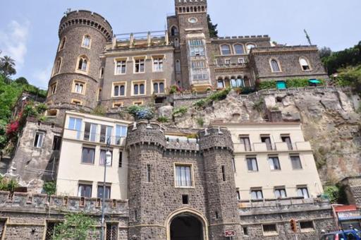 Studio Apartment in Neapolitan Castle Int 28 - Housity