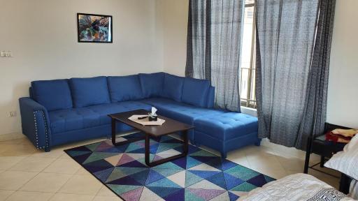 Valleyview Lodge-3 Bedroom Service Apartment - Housity