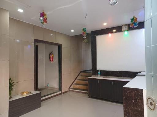 Priya Guest House By WB Inn - Housity