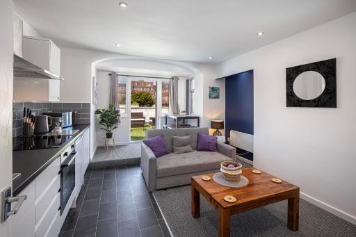 02 Holmfield (1 Bed, Sleeps 4, with sun terrace) - Housity