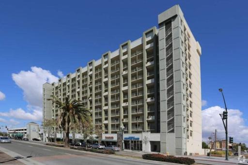 Private National City Condo - Housity