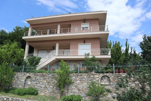 Angela House - Housity