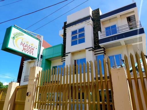 Golden Pension House,Palawan - Housity