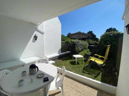 Quiberon - T2 Rénové avec Jardin, Piscine & Tennis, à 500m des Plages, WIFI Inclus - FR-1-478-225 - Housity