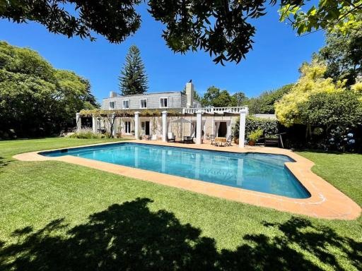 Charming Guest Suite in the Constantia Wine Valley - Housity