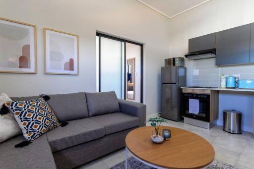 Alimama Spaces Chantelle's Greenlee Studio - Housity
