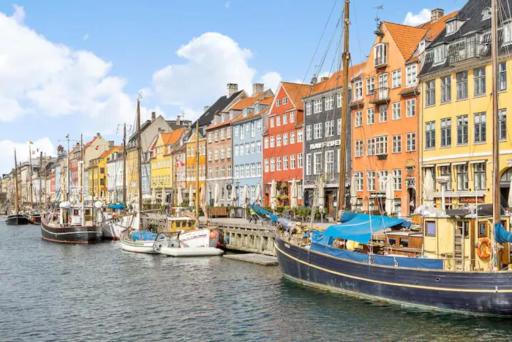 Stay in the heart of historic Copenhagen - Housity