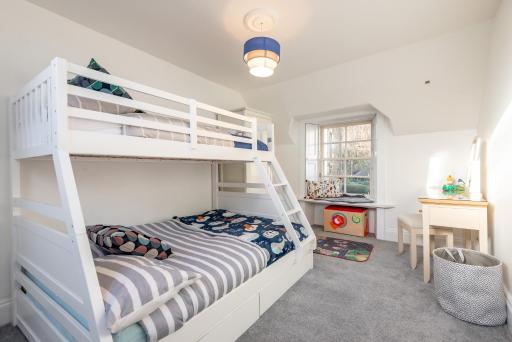 Charming Cardoon Cottage in beautiful village - Housity