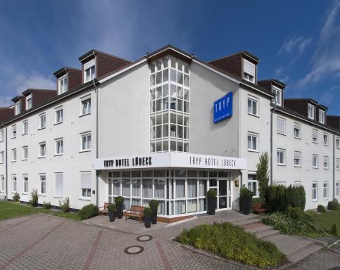 Tryp by Wyndham Luebeck Aquamarin - Housity