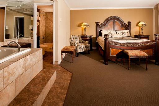 Grand Texan Hotel and Convention Center - Hizvo