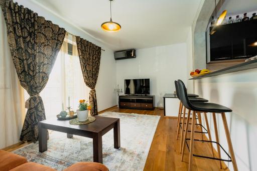 Laz Palace - Housity