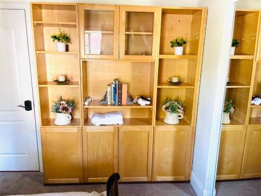 Beautiful Room in the Heart of Fair Oaks - Housity