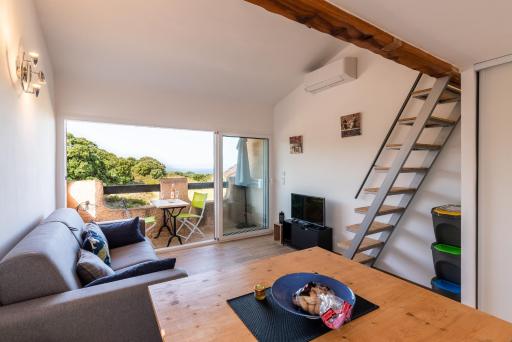 Ambroggio - Grand studio avec mezzanine - Vue Mer - Housity