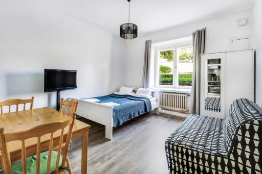 WeHost Compact Travellers HQ with Super Location @Vilhonvuorenkuja 6 - Housity