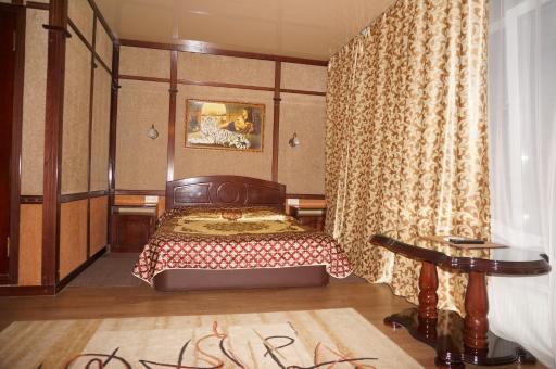 Hotel Aura - Housity