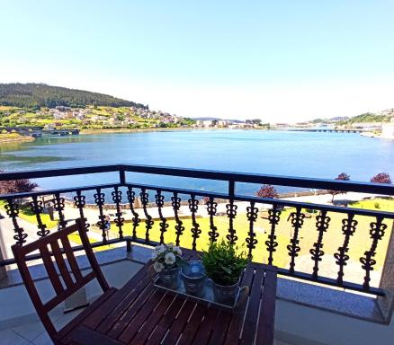 Ría de Viveiro 2 - Housity