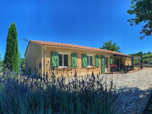 Maison de charme avec terrasse, jardin et équipements complets, à 2 km de Neuvic - FR-1-616-110 - Housity
