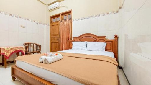 Hotel Shinta 2 near Alun Alun Kertosono Mitra RedDoorz - Housity
