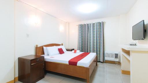 RedDoorz @ Golden Park Inn La Union - Housity