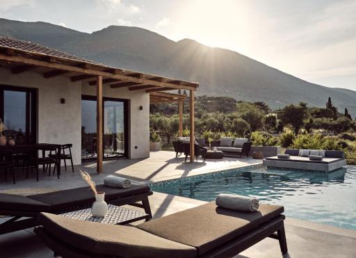 Yliessa - Luxury pool villa surrounded by nature - Housity