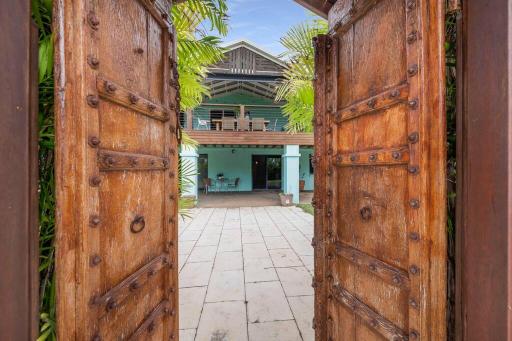 Bargara beachfront Unit - dog friendly - Housity