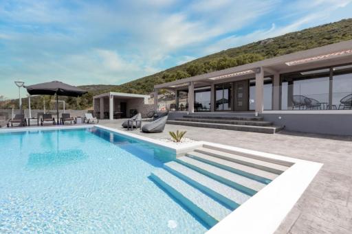 Di Sasso Villa - Housity