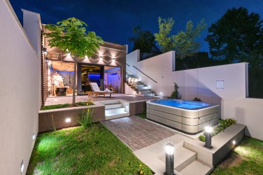 Florek & Florica Kalnik - Housity