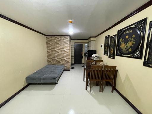 Lovely Studio Type Condo - Housity