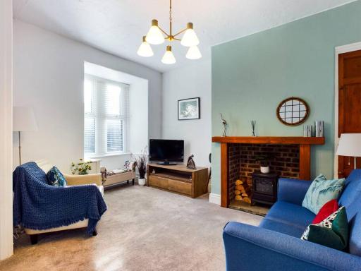 The Old School House, Uppermill. - Housity