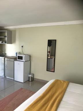 LiqLan Guesthouse - Housity