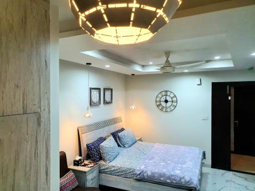 Cozy & Comfortable Studio Apt in Bahria Phase 7 - Housity