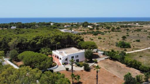 Villa Baia del Pizzo by Salento Affitti - Housity