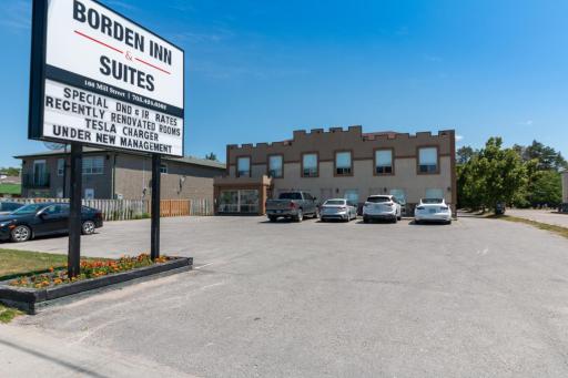 Borden Inn and Suites - Housity