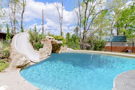 Casa Del Sol- Lake Views- Pool-Hot Tub- Boat Ramp - Housity