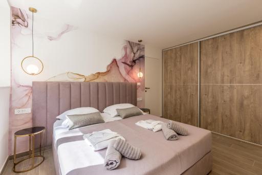 Diamond Luxury Rooms - Housity
