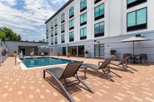 Best Western Plus McAllen Airport Hotel - Housity