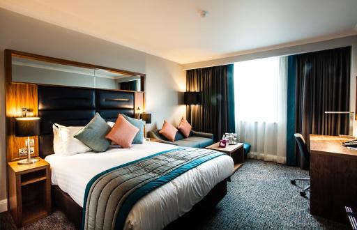 Crowne Plaza Leeds, an IHG Hotel - Housity