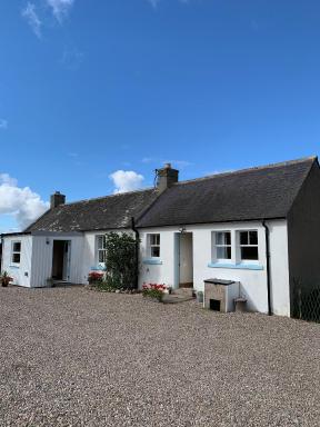 Ploughmans Cottage - Housity