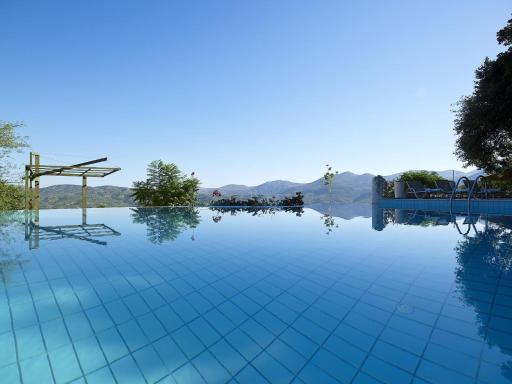 Country Hotel Velani - Housity