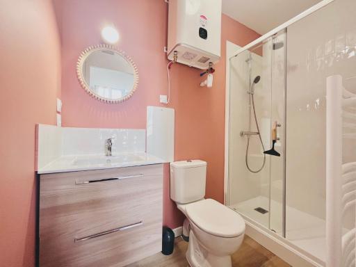 LE QUAI 3 - Studio neuf LUMINEUX CALME - CLIM - WiFi - Gare à 200m - Housity