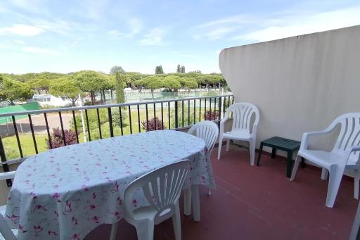 40m With Terrace In A Residence With Pool - Housity