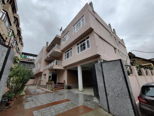 HOTEL GRAND AZIZ Srinagar kashmir - Housity