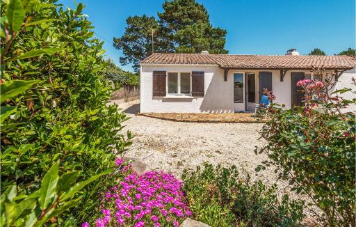 Holiday Home Les Moutiers En Retz Rue De Bois Millet - Housity