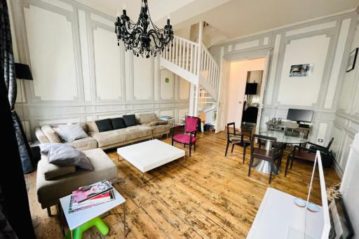 T4 apartment in the heart of old Bordeaux close to all amenities - Housity