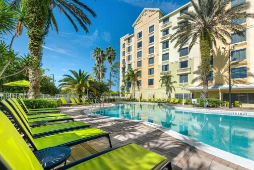 Comfort Suites Maingate East - Housity